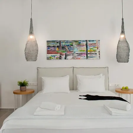 Lefko アパートホテル 4*