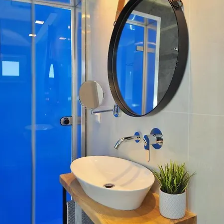 アパートホテル Lefko ハニオティス