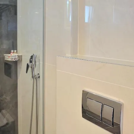 Lefko アパートホテル