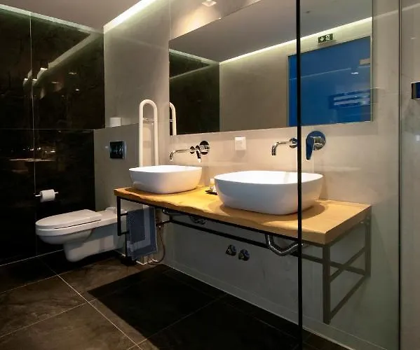 Lefko 4* 卡尼奥提