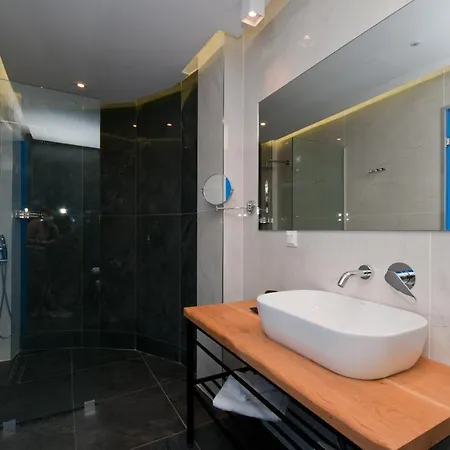 Lefko Aparthotel Chanioti