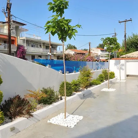 Lefko Apartmanhotel
