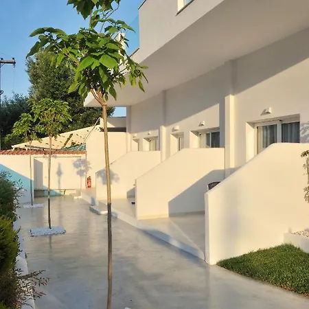 Lefko Χανιώτη