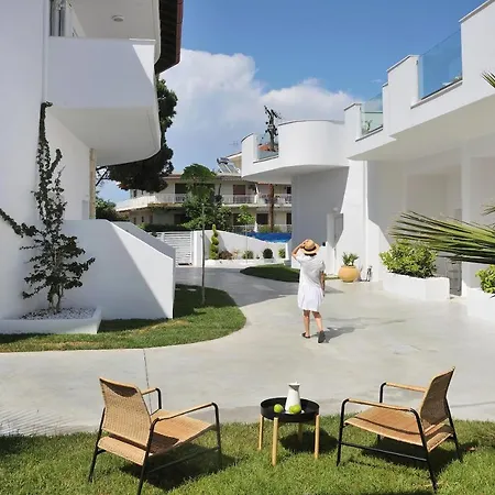 Lefko Aparthotel