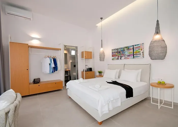 Aparthotel Lefko Hanioti