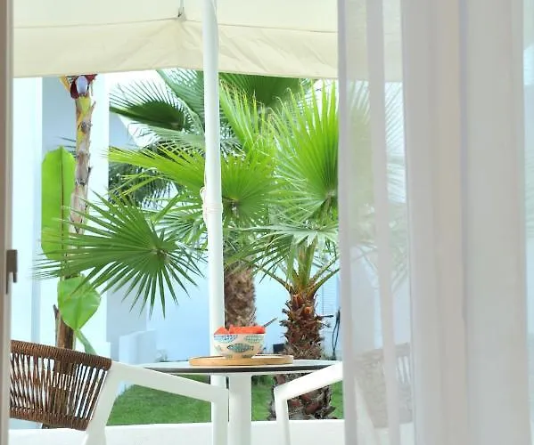 Lefko Aparthotel Chanioti