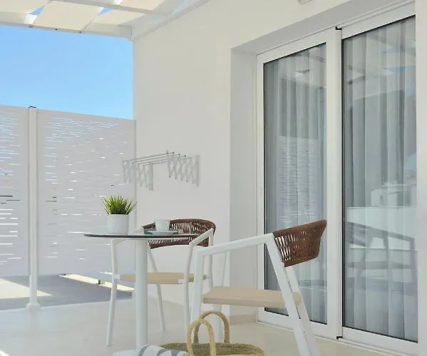 Lefko Aparthotel Chanioti